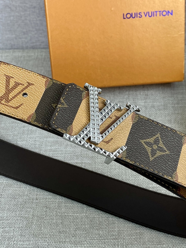 激安ルイヴィトンベルト背面デザイン